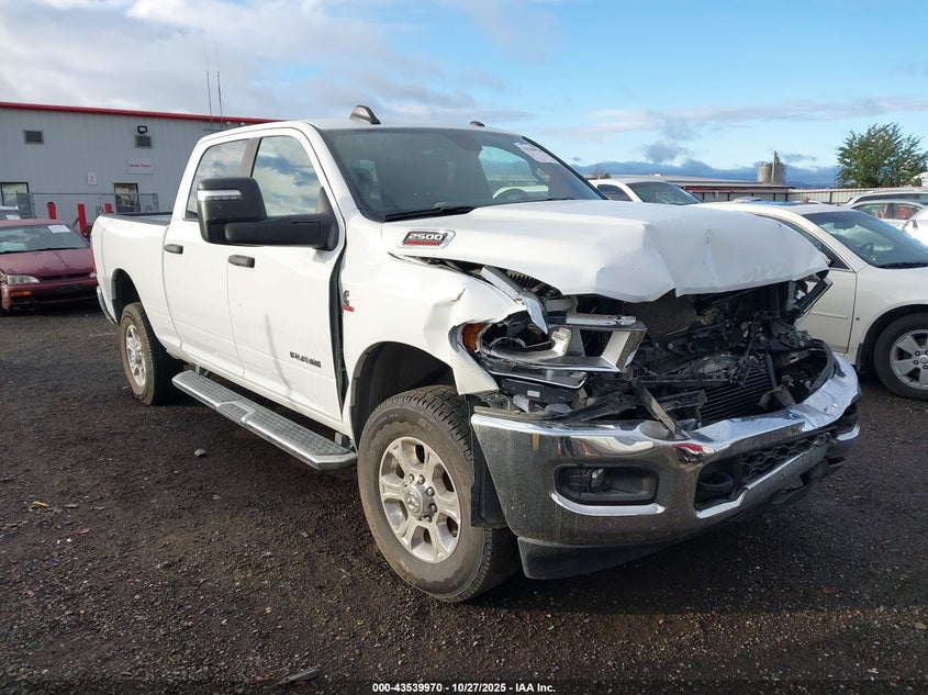 RAM 2500 BIG HORN 4X4 6 4 BOX