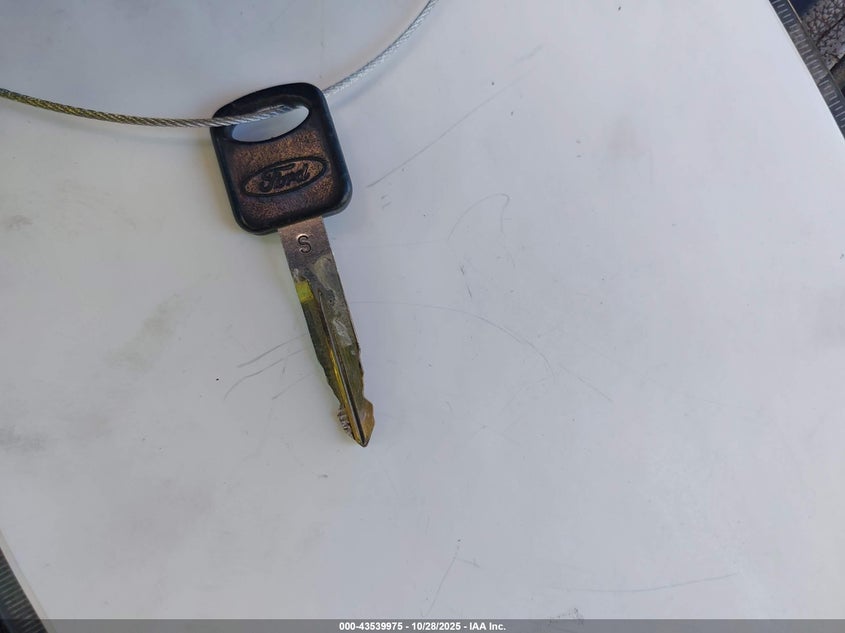 1997 Ford F-250 Xl VIN: 3FTHF25H8VMA56753 Lot: 43539975