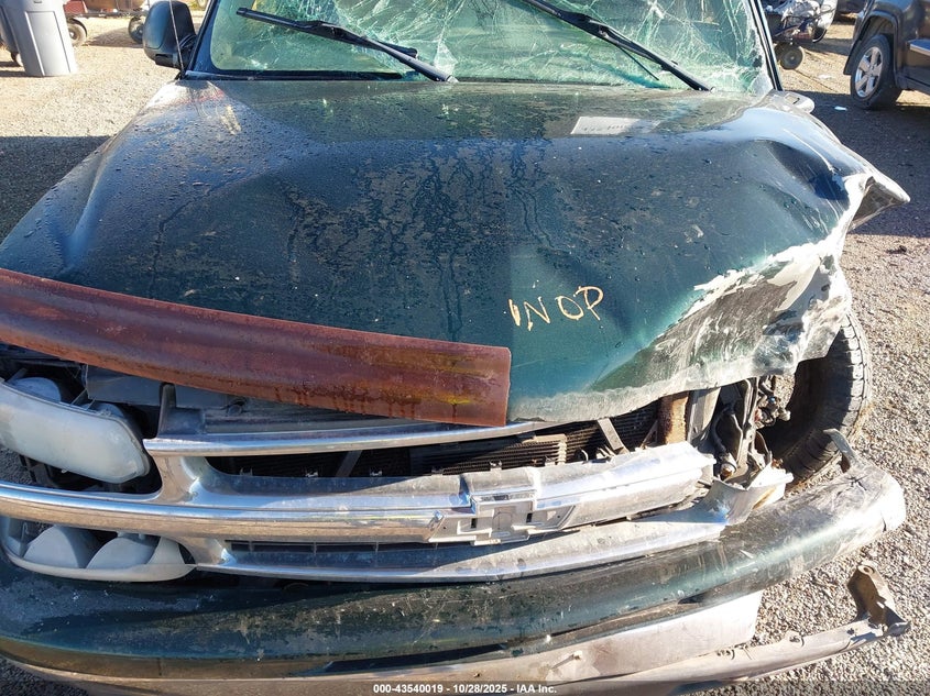 2001 Chevrolet Suburban 1500 Lt VIN: 3GNFK16T81G108155 Lot: 43540019