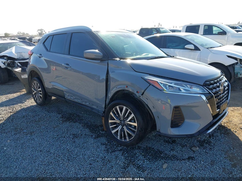 NISSAN KICKS SV XTRONIC CVT