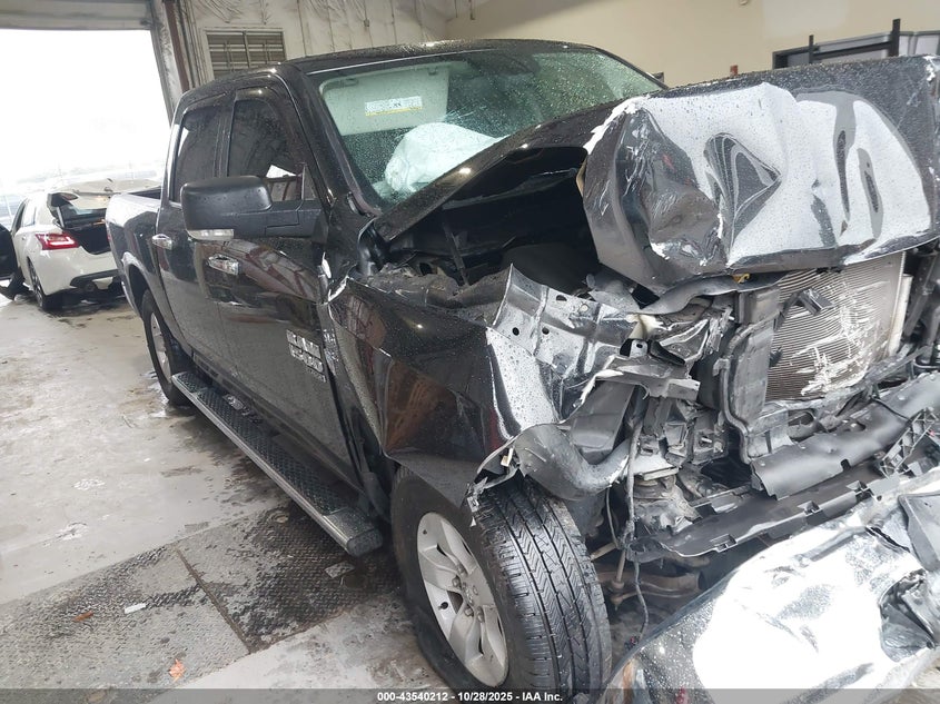 RAM 1500 SLT 4X4 5 7 BOX