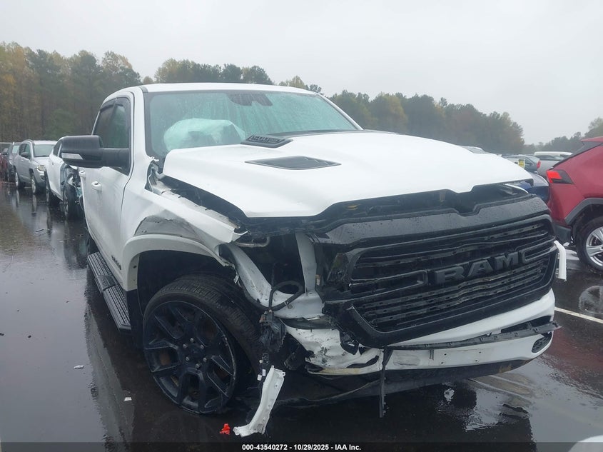 RAM 1500 LARAMIE 4X4 5 7 BOX