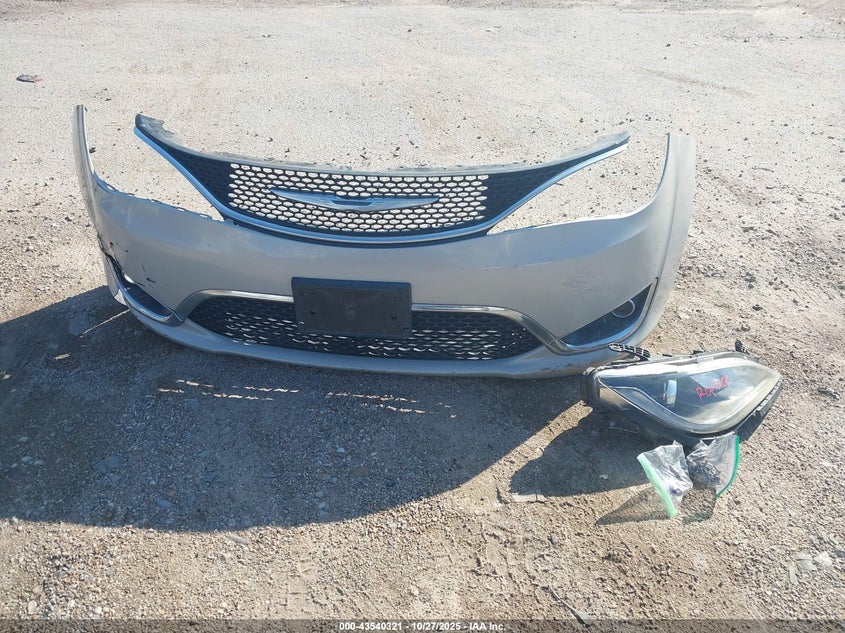 2017 Chrysler Pacifica Touring Plus VIN: 2C4RC1BG5HR839576 Lot: 43540321