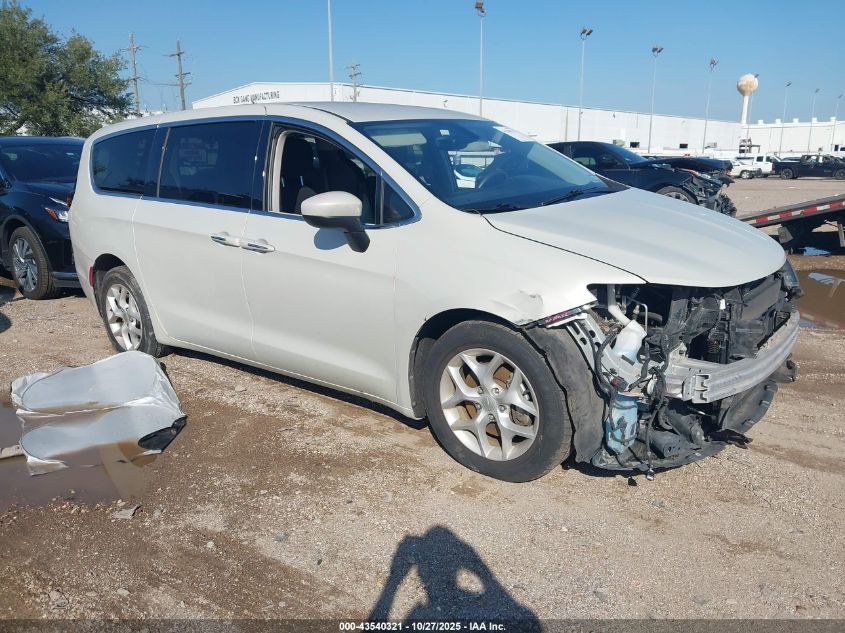 CHRYSLER PACIFICA TOURING PLUS