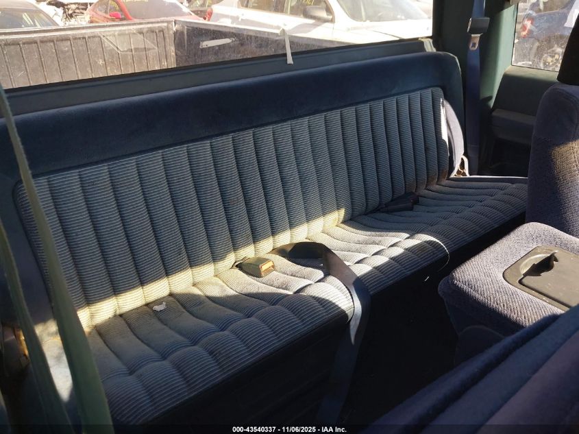 1993 Chevrolet Gmt-400 C1500 VIN: 2GCEC19K5P1150255 Lot: 43540337