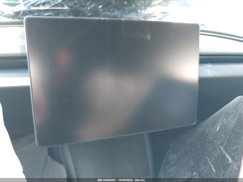 2024 Tesla Model 3 Performance All-Wheel Drive VIN: 5YJ3E1ET8RF835947 Lot: 43540387