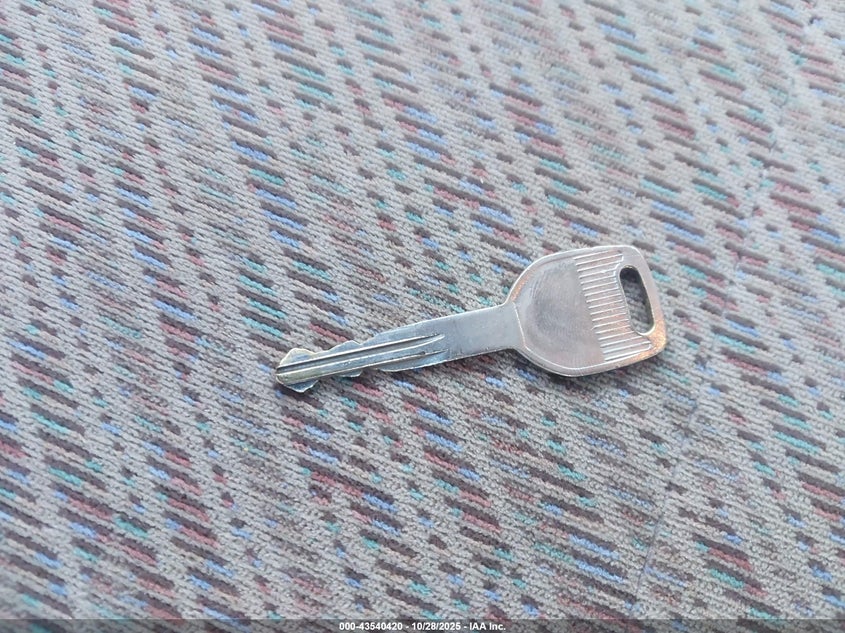 1998 Subaru Forester S VIN: JF1SF6553WH770174 Lot: 43540420