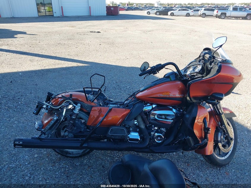 2019 Harley-Davidson Fltru VIN: 1HD1KGF17KB653910 Lot: 43540428