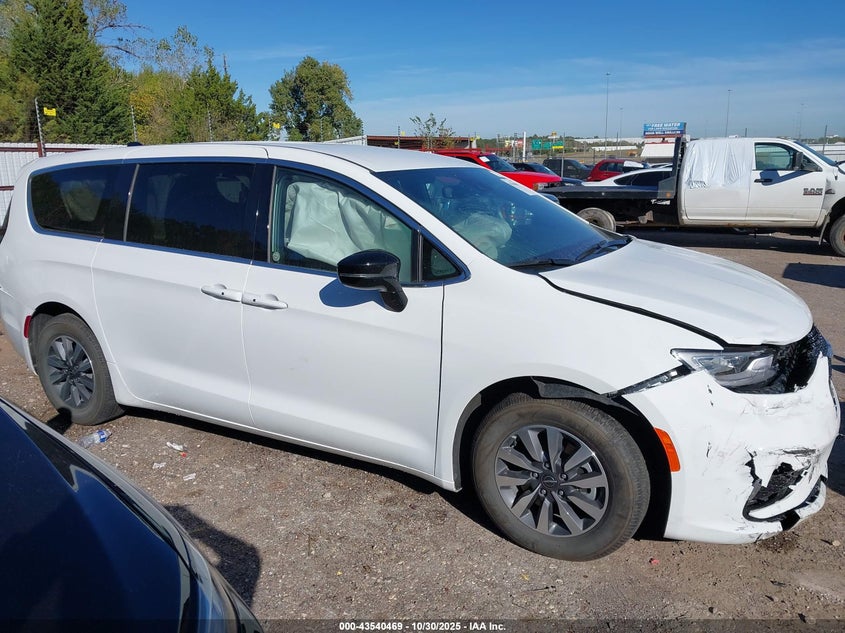 2025 Chrysler Pacifica Hybrid Select VIN: 2C4RC1S71SR577384 Lot: 43540469