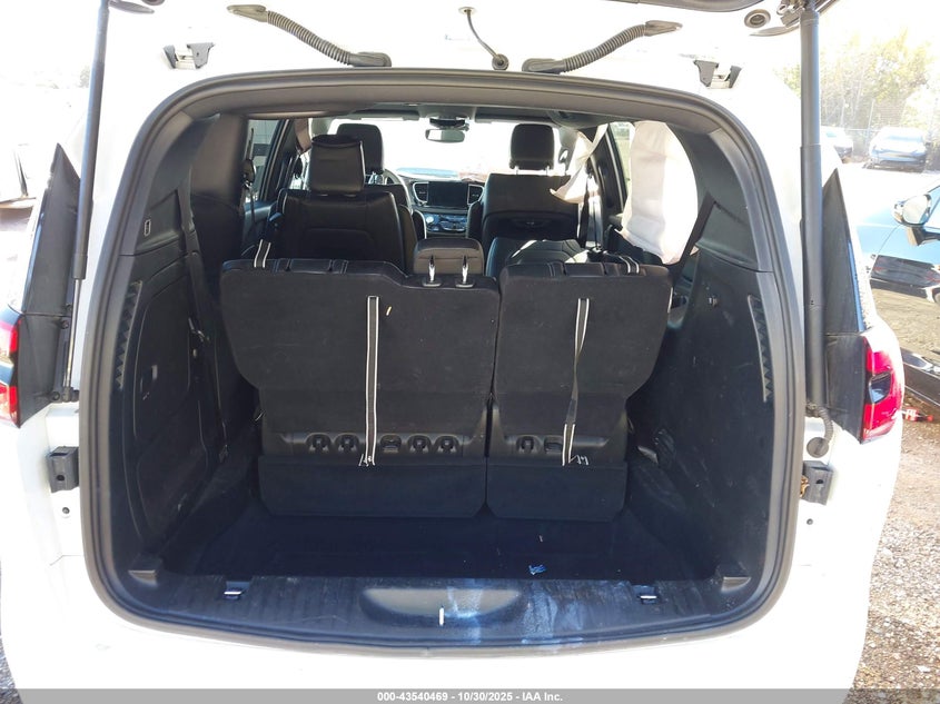 2025 Chrysler Pacifica Hybrid Select VIN: 2C4RC1S71SR577384 Lot: 43540469