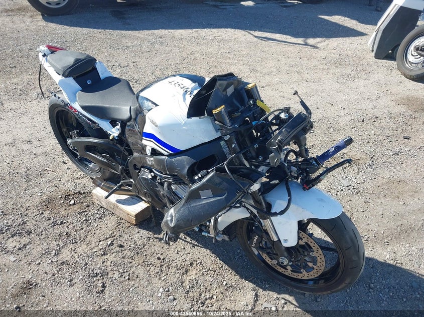 2024 SUZUKI GSX-R1000 - JS1DM11F3R7100042