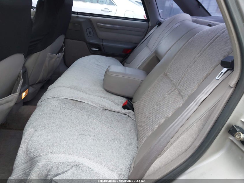 1989 Ford Taurus Sho VIN: 1FABP54Y8KA242717 Lot: 43540682