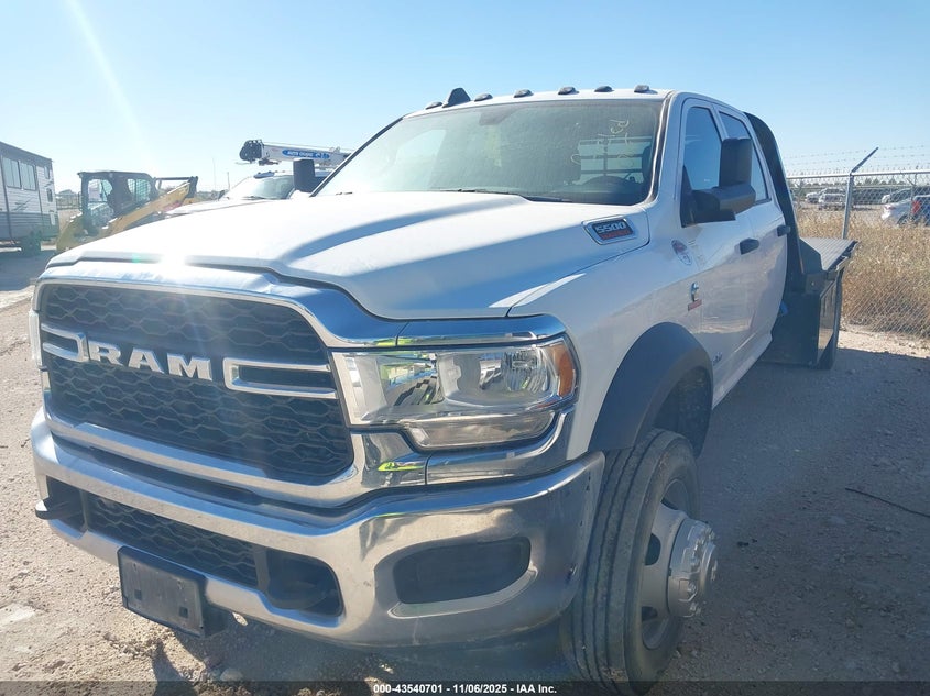 3C7WRNFL8NG419296 2022 RAM 5500 photo no. 2
