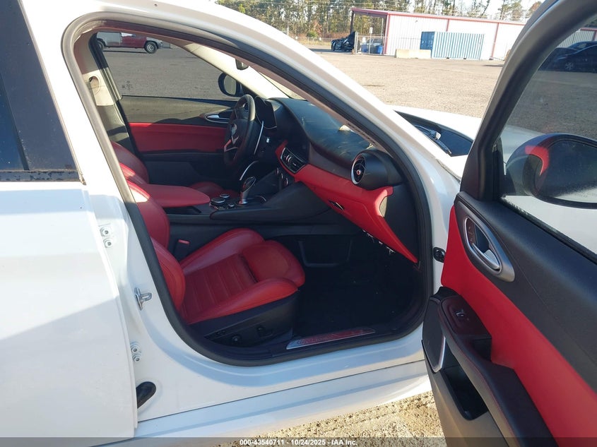 2018 ALFA ROMEO GIULIA TI SPORT RWD ZARFAECN1J7594639