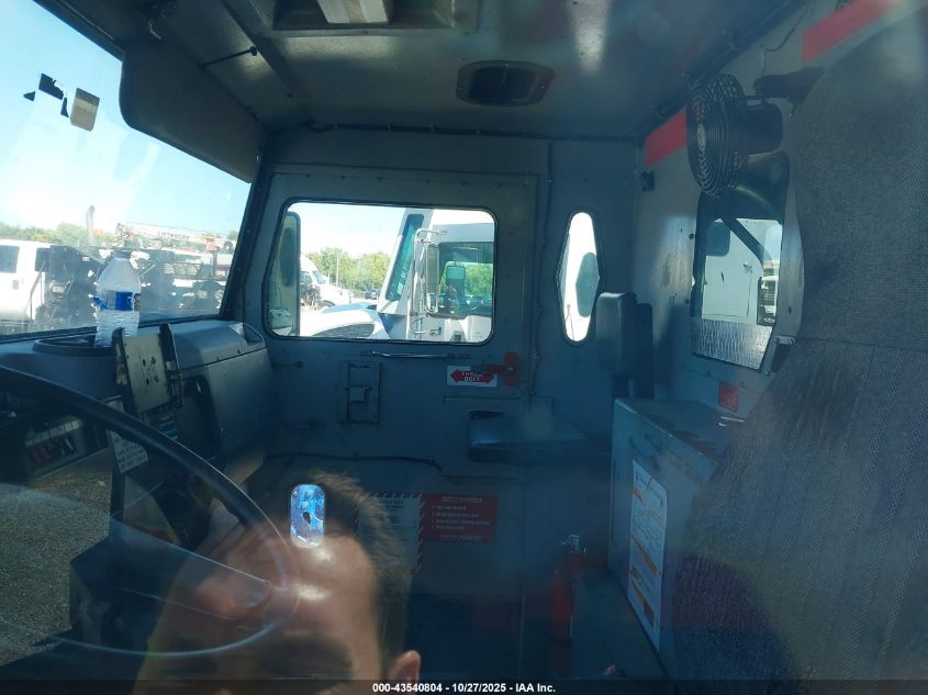 2001 International 4000 4700 VIN: 1HTSCAAM61H382810 Lot: 43540804