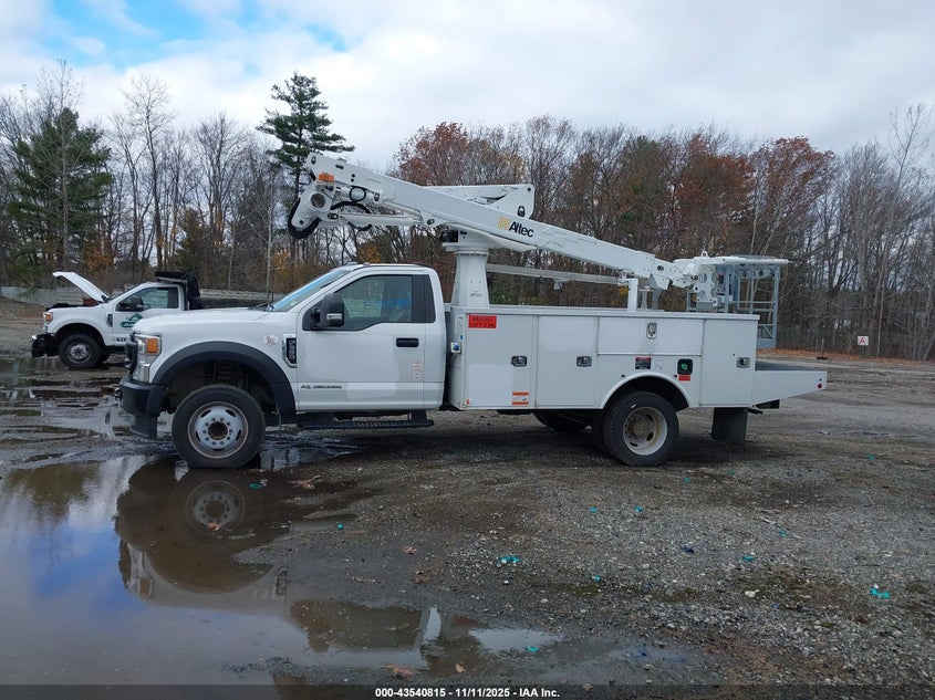 2022 Ford F-550 Chassis Xl VIN: 1FDUF5GT6NDA19757 Lot: 43540815