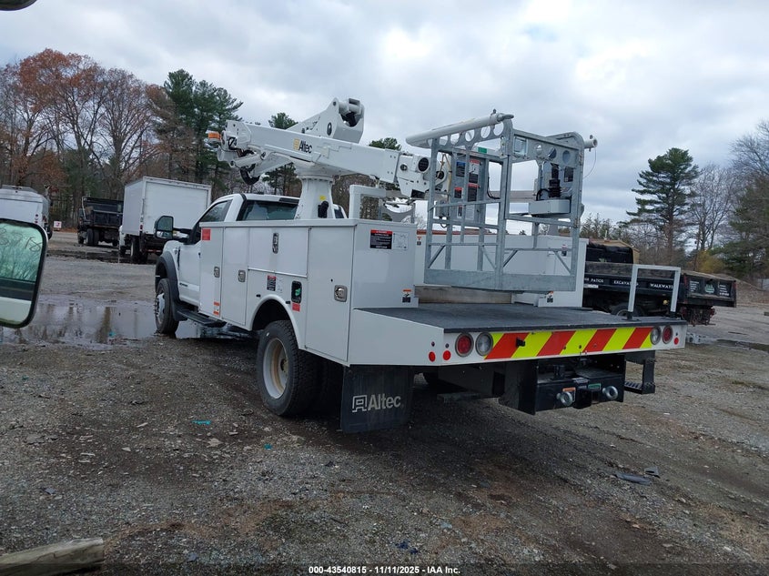 2022 Ford F-550 Chassis Xl VIN: 1FDUF5GT6NDA19757 Lot: 43540815