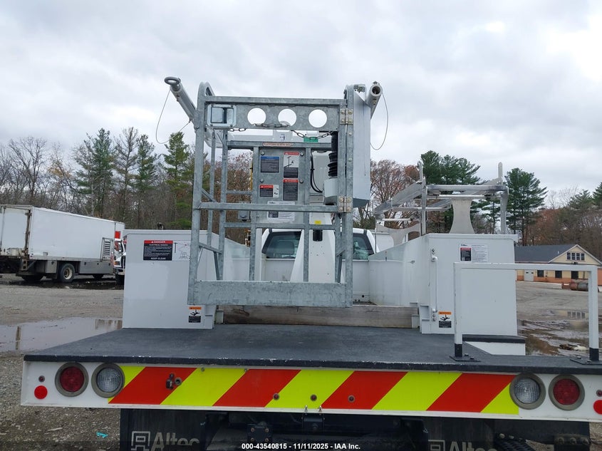 2022 Ford F-550 Chassis Xl VIN: 1FDUF5GT6NDA19757 Lot: 43540815