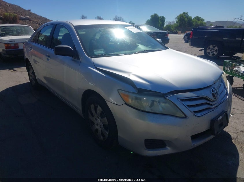 TOYOTA CAMRY