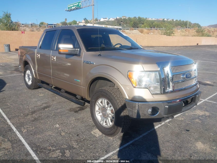 FORD F-150 LARIAT
