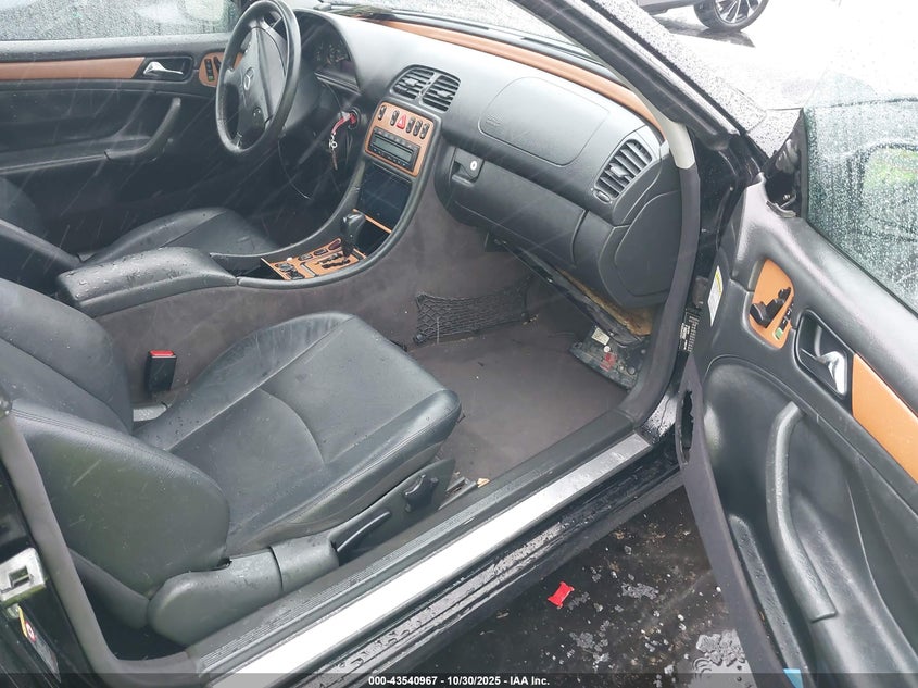 WDBLK65G11T071836 2001 MERCEDES-BENZ CLK-KLASSE photo no. 5