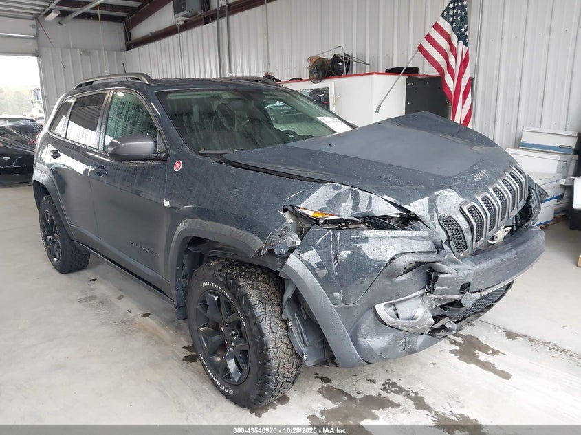 JEEP CHEROKEE TRAILHAWK 4X4