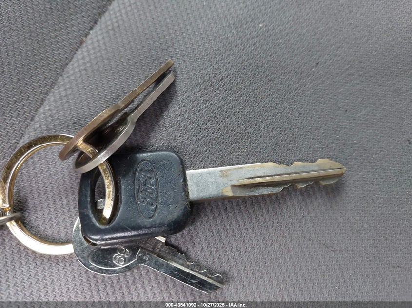 2006 Ford E-350 Cutaway VIN: 1FDWE35P56HA65841 Lot: 43541092