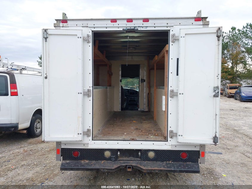 2006 Ford E-350 Cutaway VIN: 1FDWE35P56HA65841 Lot: 43541092