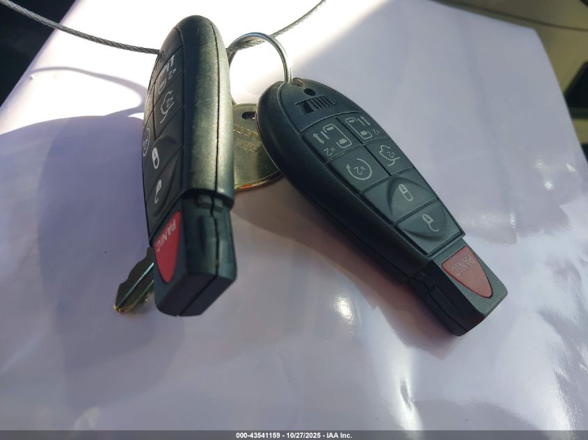 2011 Chrysler Town & Country Touring VIN: 2A4RR5DG3BR611547 Lot: 43541159