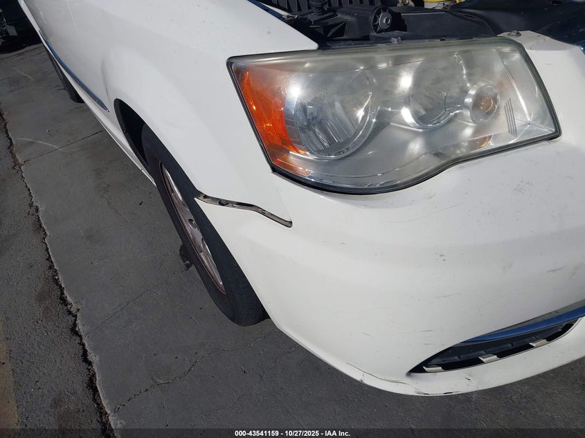 2011 Chrysler Town & Country Touring VIN: 2A4RR5DG3BR611547 Lot: 43541159