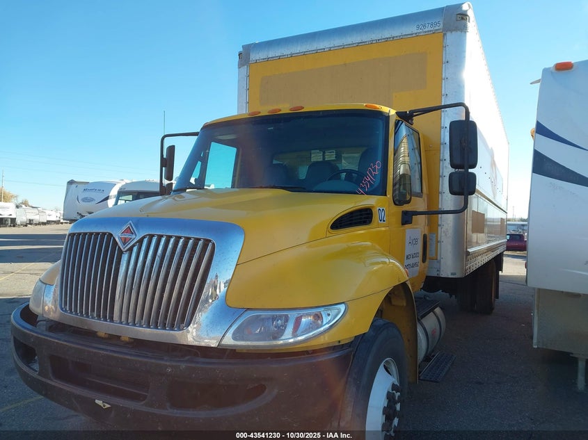 2019 International Durastar 4300