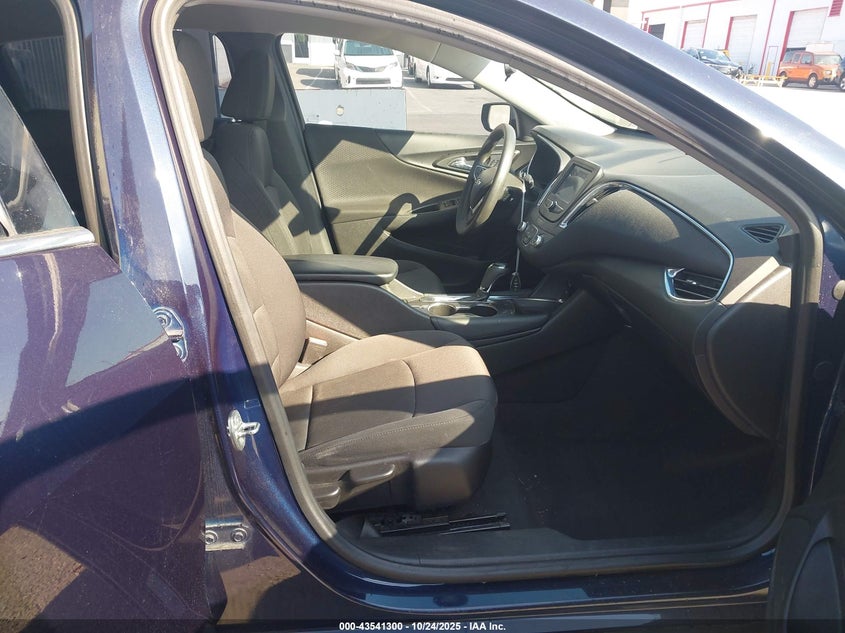 2016 CHEVROLET MALIBU 1LT 1G1ZE5ST2GF245928