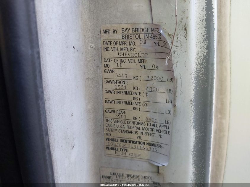 2005 Chevrolet Express Cutaway Base W/C7L/C7N VIN: 1GBJG31U651166306 Lot: 43541312