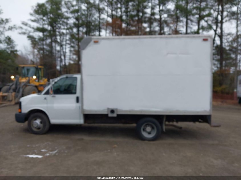 2005 Chevrolet Express Cutaway Base W/C7L/C7N VIN: 1GBJG31U651166306 Lot: 43541312