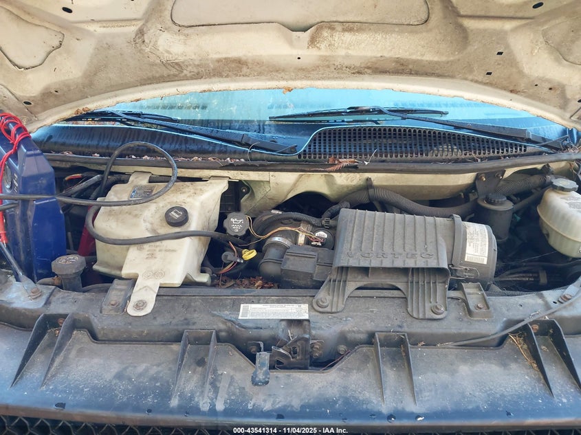 2005 Chevrolet Express Cutaway Base W/C7L/C7N VIN: 1GBJG31U451166465 Lot: 43541314