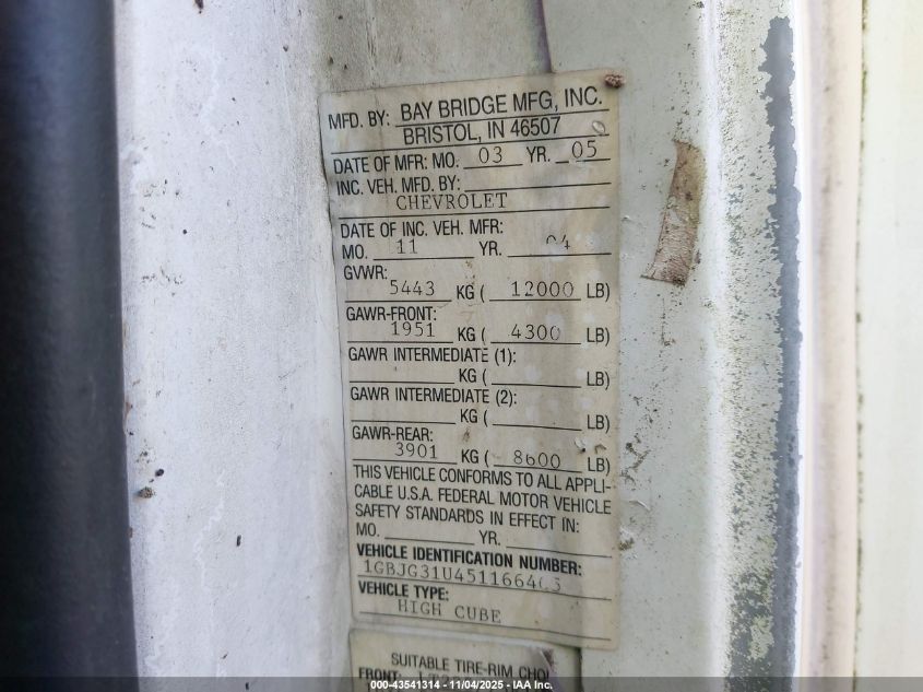 2005 Chevrolet Express Cutaway Base W/C7L/C7N VIN: 1GBJG31U451166465 Lot: 43541314