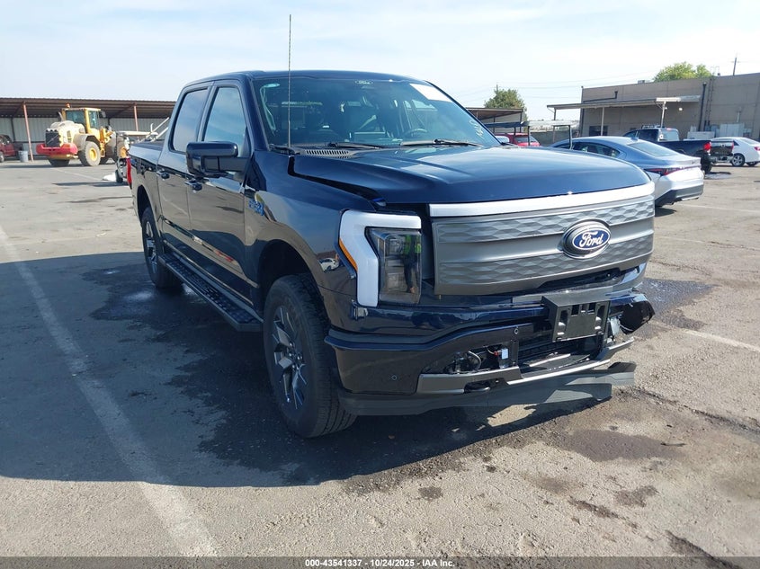 2024 FORD F-150 LIGHTNING LARIAT - 1FT6W5L70RWG20209