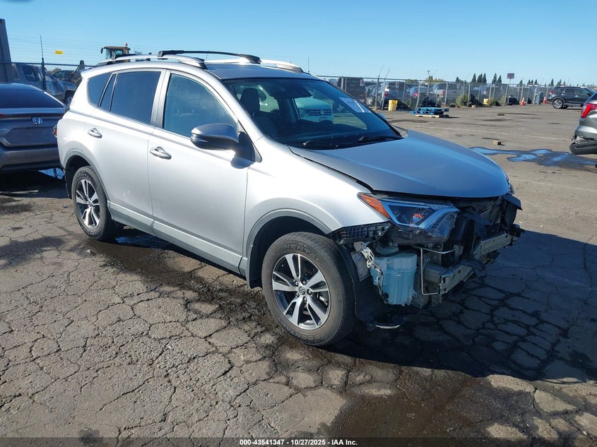 TOYOTA RAV4 XLE