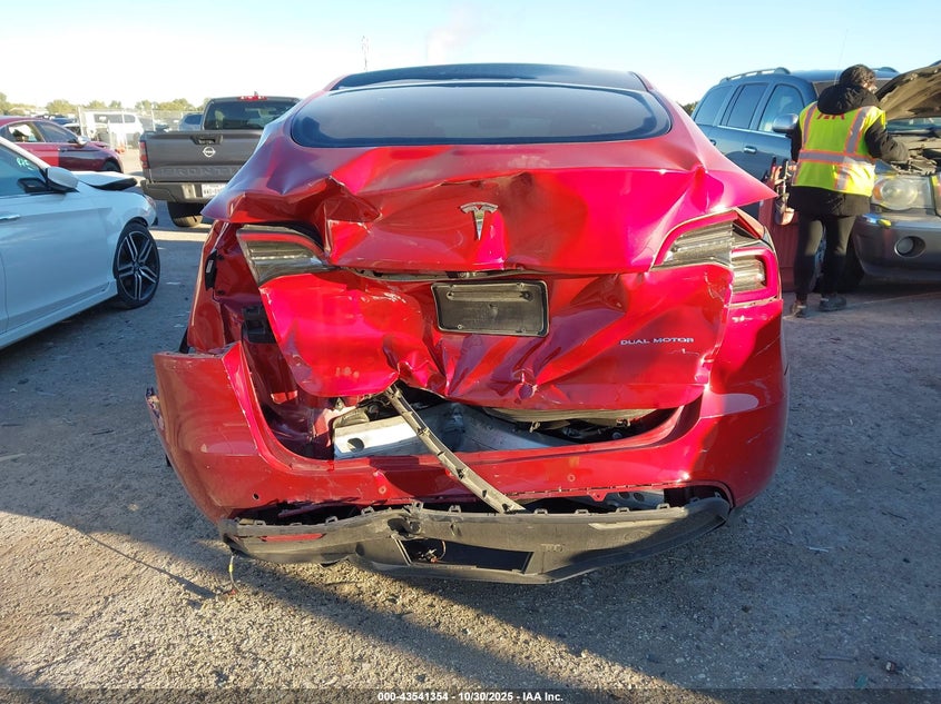 2021 Tesla Model Y Long Range Dual Motor All-Wheel Drive VIN: 5YJYGDEE7MF066594 Lot: 43541354