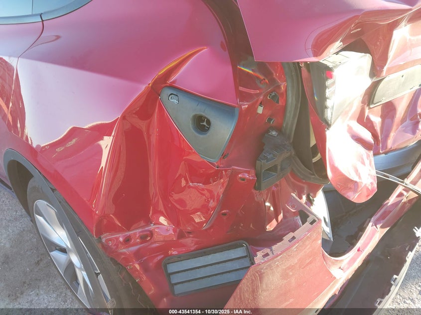 2021 Tesla Model Y Long Range Dual Motor All-Wheel Drive VIN: 5YJYGDEE7MF066594 Lot: 43541354