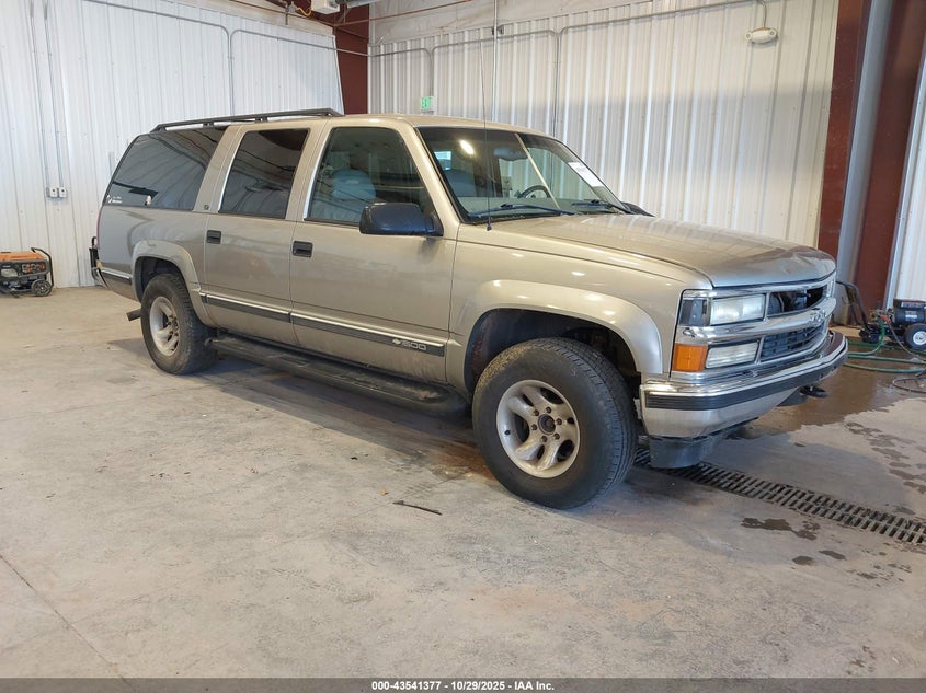 3GNFK16R4XG258423 1999 Chevrolet Suburban 1500 Lt auction photo 1