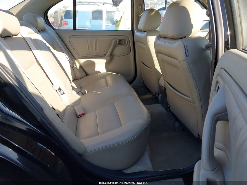 1999 Infiniti G20 Standard/Touring VIN: JNKCP11A8XT019974 Lot: 43541412