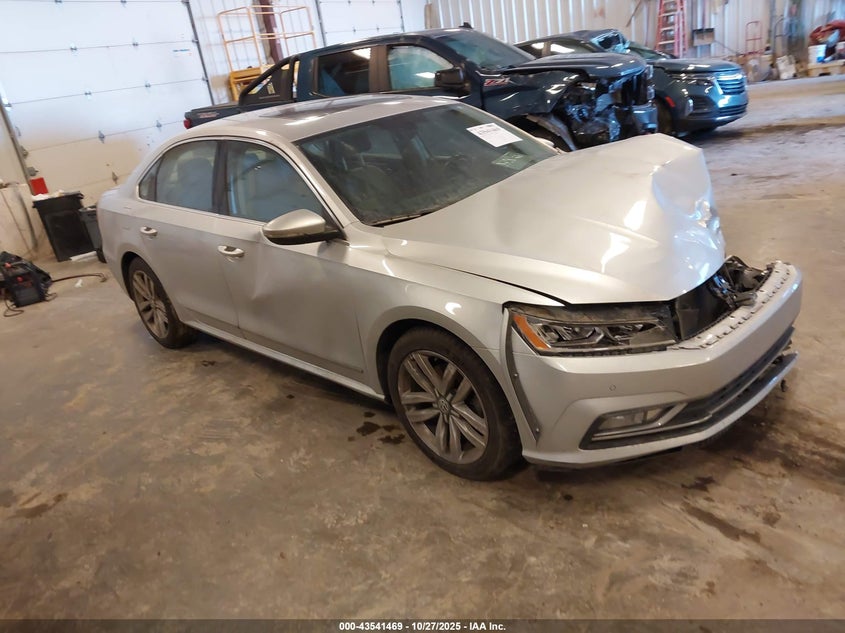 2017 VOLKSWAGEN PASSAT 1.8T SE - 1VWGT7A31HC009949