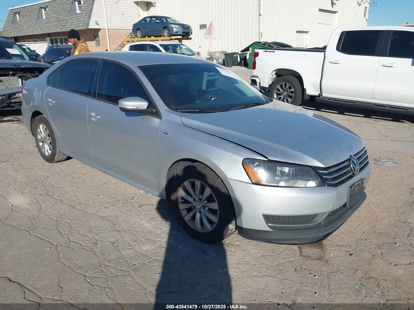 2015 VOLKSWAGEN PASSAT 1.8T WOLFSBURG EDITION - 1VWAT7A3XFC008396