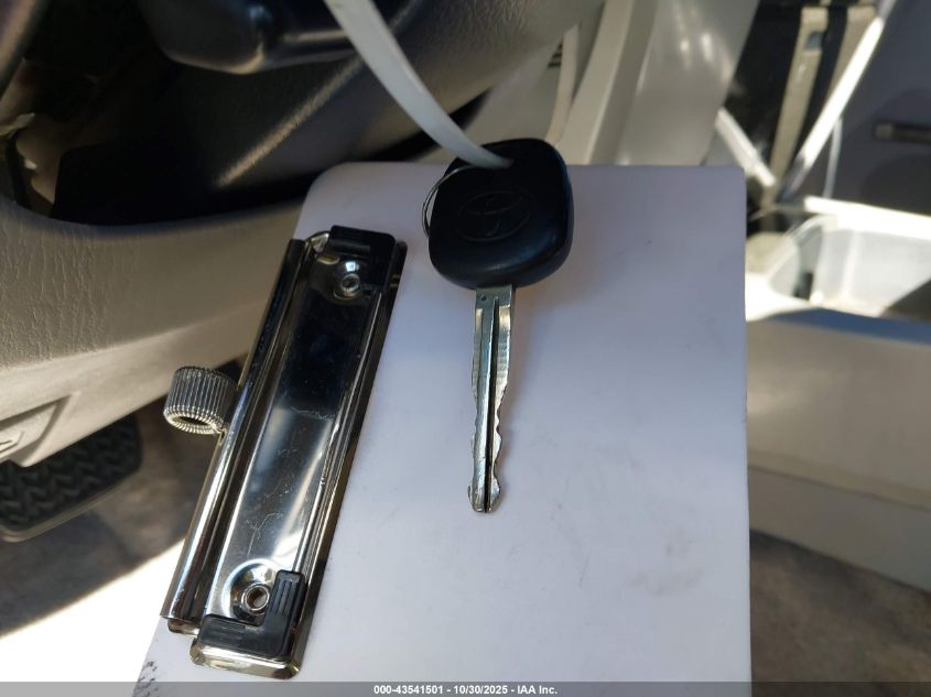 2005 Toyota 4Runner Limited V8 VIN: JTEBT17R258028705 Lot: 43541501