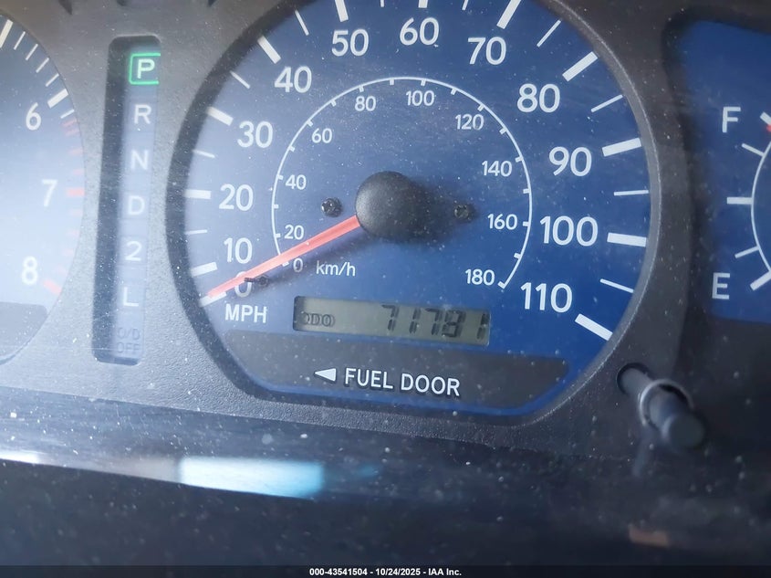 2002 Toyota Sienna Le VIN: 4T3ZF13C52U413547 Lot: 43541504