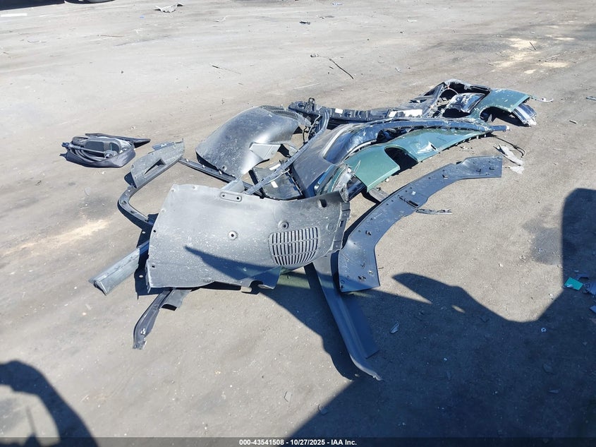 2025 Rivian R1S Ascend Tri Motor Max Pack/Premium Tri Motor Max Pack VIN: 7PDSGCBP4SN059406 Lot: 43541508