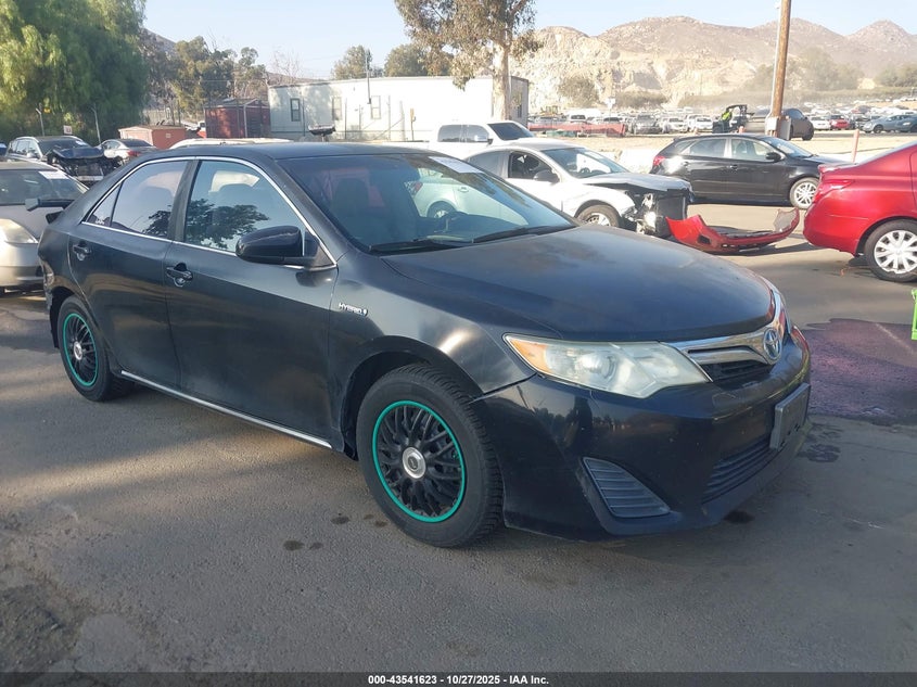 TOYOTA CAMRY HYBRID LE