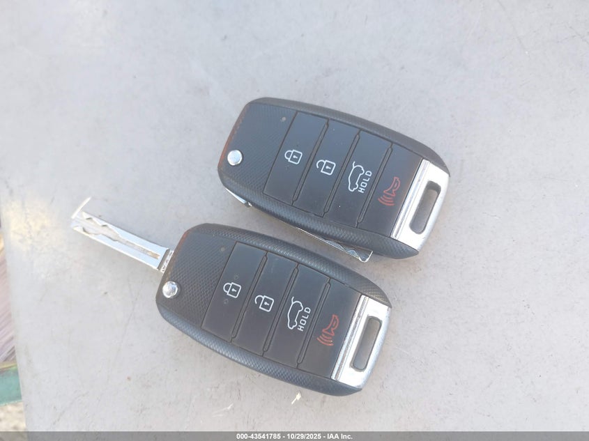 2015 Kia Sedona L VIN: KNDMA5C16F6032957 Lot: 43541785