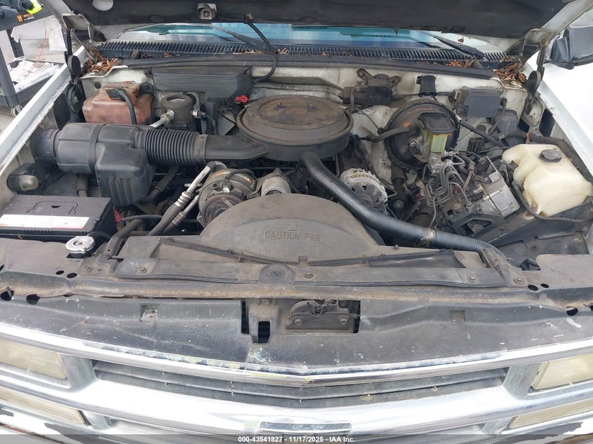 1994 Chevrolet Suburban K1500 VIN: 1GNFK16K4RJ414741 Lot: 43541827